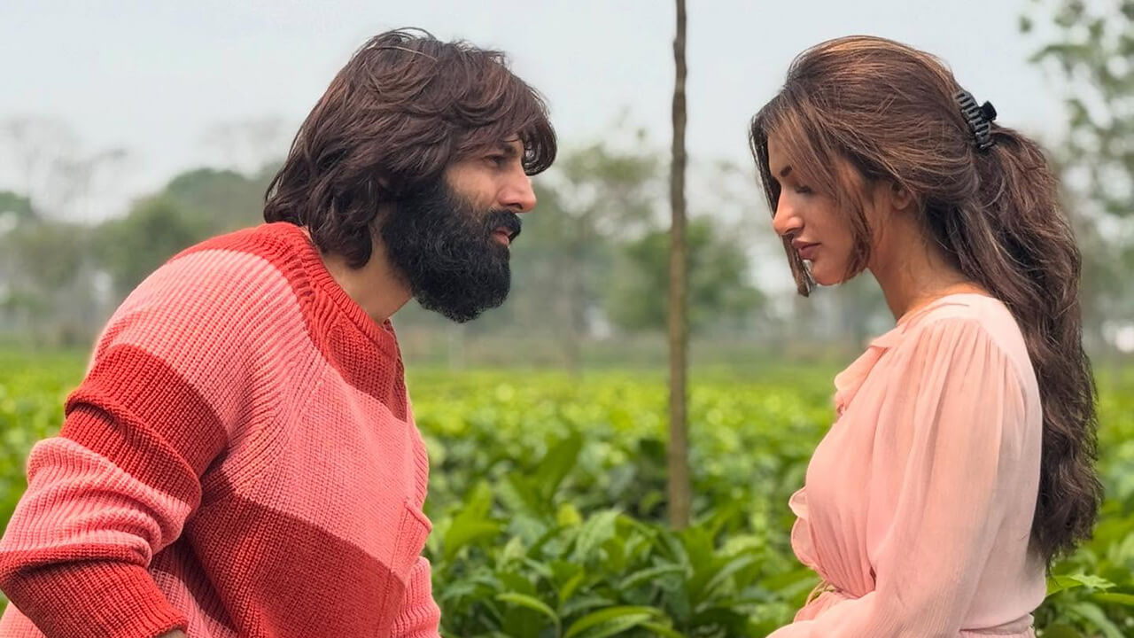 Kartik Aaryan & Sreeleela Spark Romance Rumors with Cozy Date Night in Mumbai